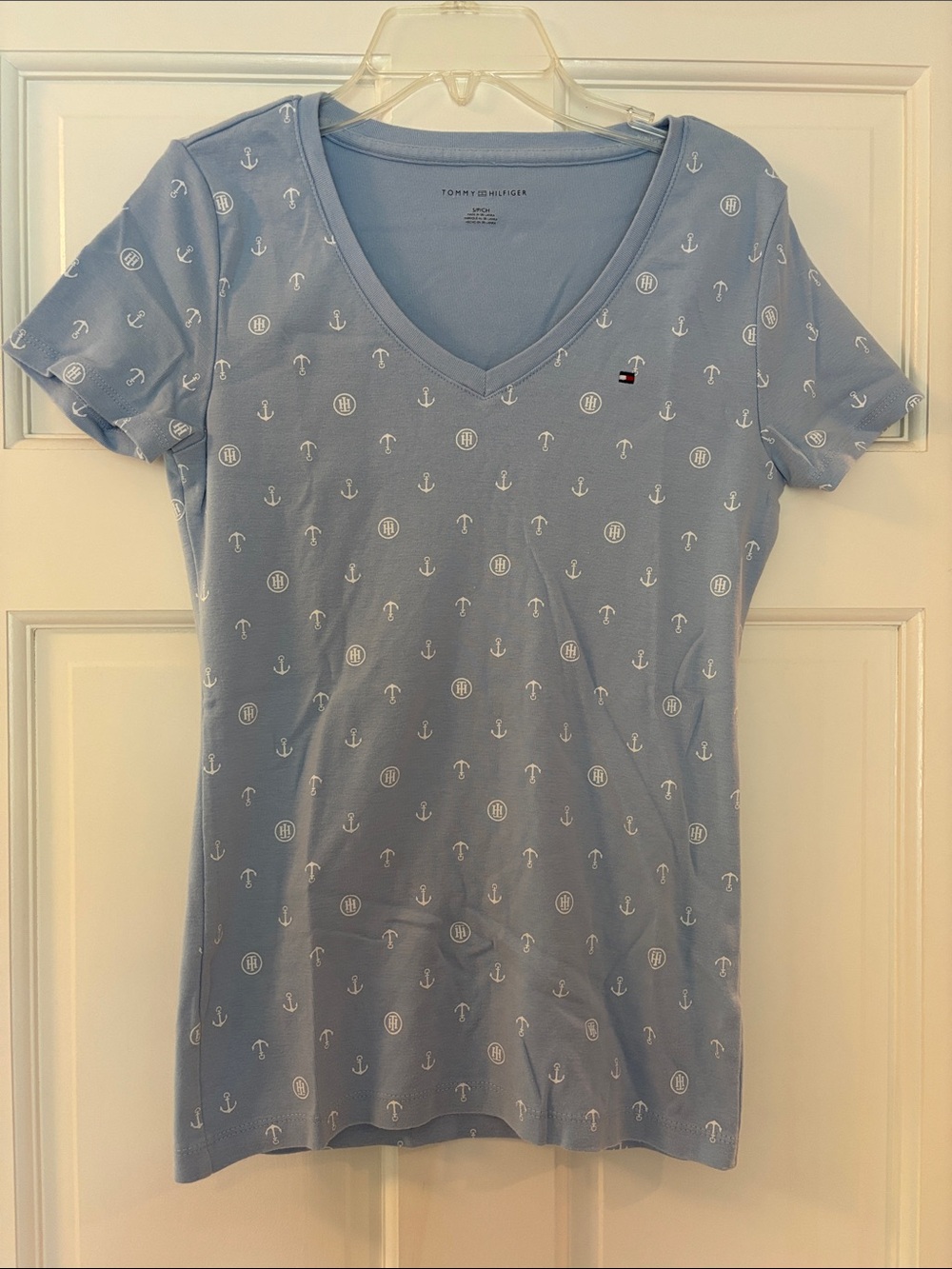 Tommy Hilfiger Light Blue Anchor Nautical V-Neck Tee Size Small